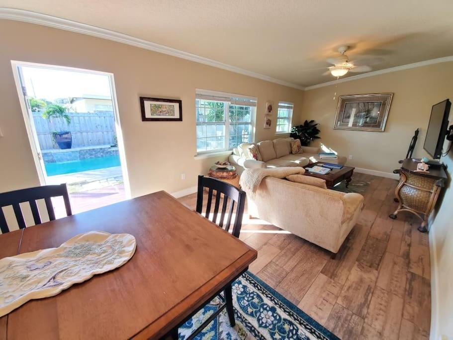 Bahamian Cottage - Heated Pool Walk To The Beach Cocoa Beach Exterior foto